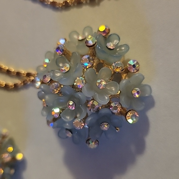 Regalo Blue Flower Floral & Rhinestone Gold Tone Necklace & Earrings Set - Picture 2 of 4